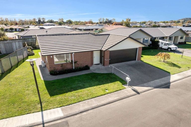 Photo of property in Henry Russell Estate, 8/36 Belgrove Drive, Waipukurau, 4200