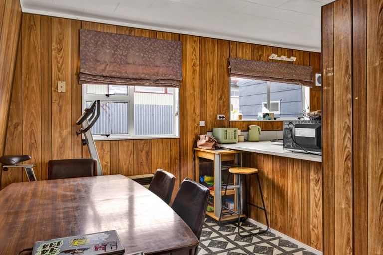 Photo of property in 1 County Drive, Hawera, 4610