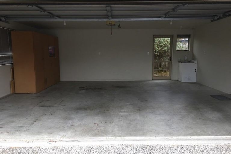 Photo of property in 4 Alderbury Way, Henderson, Auckland, 0612