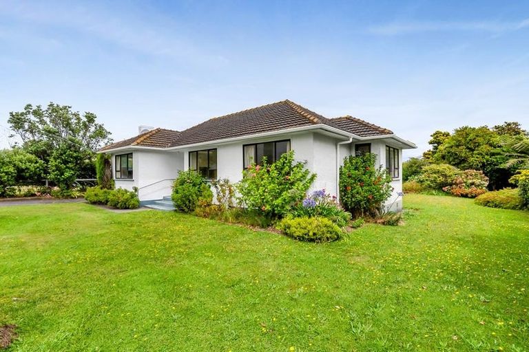 Photo of property in 80 Gisborne Terrace, Opunake, 4616