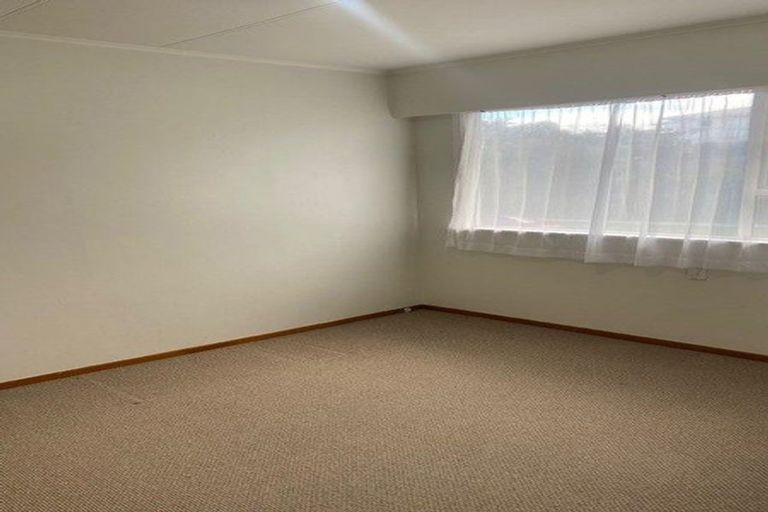 Photo of property in 18 Whakawhiti Street, Marfell, New Plymouth, 4310