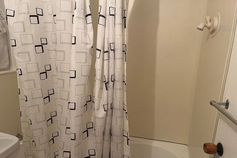 Photo of property in 9 Atiawa Crescent, Waiwhetu, Lower Hutt, 5010