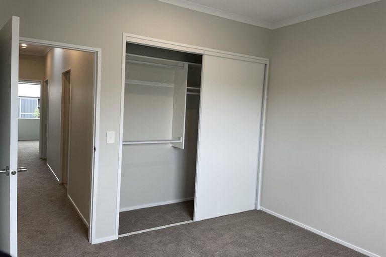 Photo of property in 26a Taikura Avenue, Red Beach, 0932