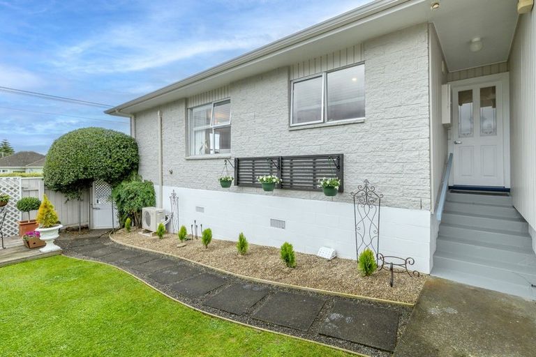 Photo of property in 42 York Street, Levin, 5510