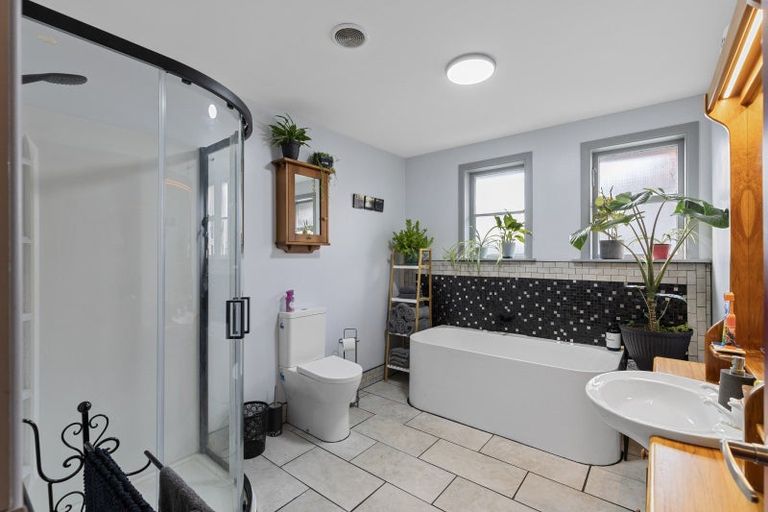 Photo of property in 28 Tyne Street, Roslyn, Palmerston North, 4414