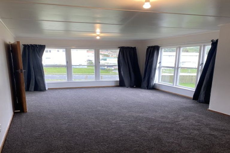 Photo of property in 1-3 Westmeath Street, Waitangirua, Porirua, 5024