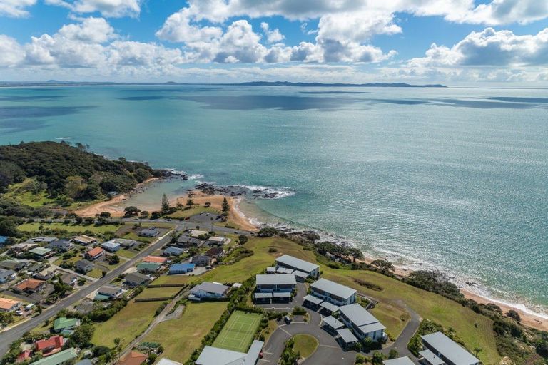 Photo of property in Doubtless Bay Villas, 2/18 Dudley Crescent, Cable Bay, 0420