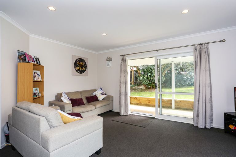 Photo of property in 7 Volante Avenue, Wattle Downs, Auckland, 2103