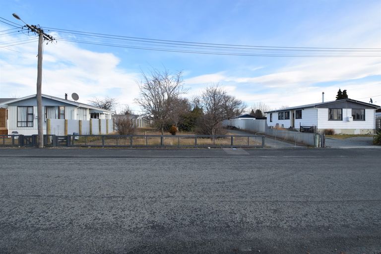 Photo of property in 13 Hunter Crescent, Twizel, 7901