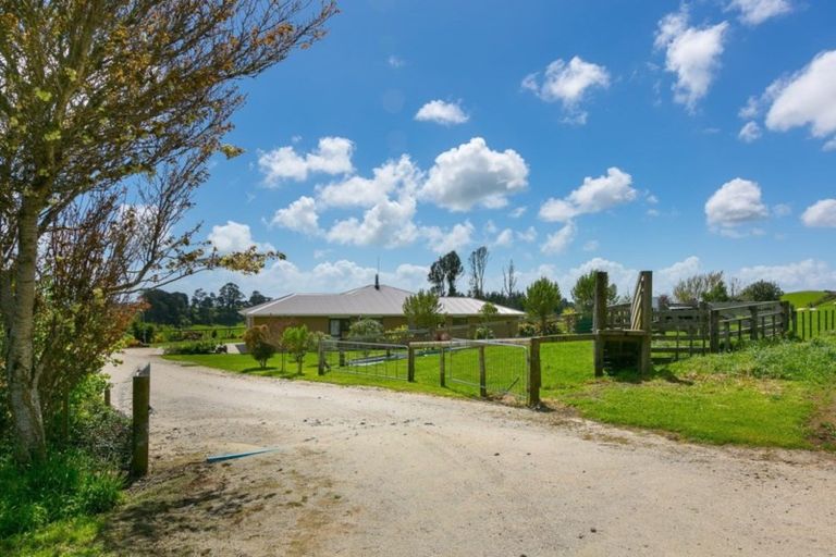 Photo of property in 617a Kaipikari Road, Urenui, 4375