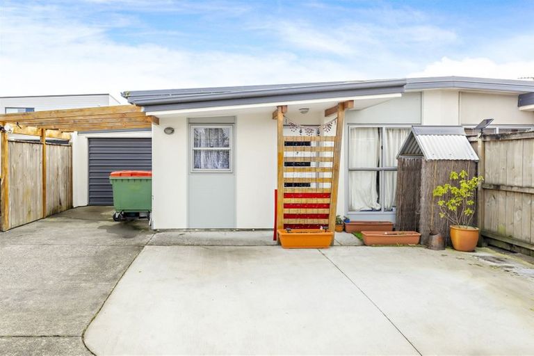Photo of property in 6/33 Kenderdine Road, Papatoetoe, Auckland, 2025