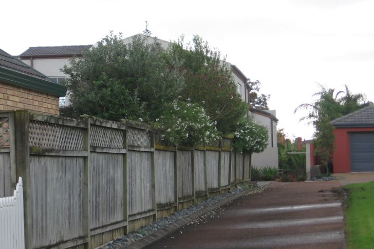 Photo of property in 43 Manor Park, Sunnyhills, Auckland, 2010