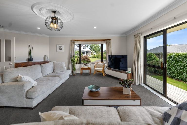 Photo of property in 17 Randell Place, Te Puke, 3119