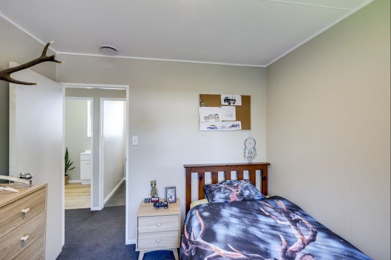 Photo of property in 35 Gilmour Place, Taradale, Napier, 4112