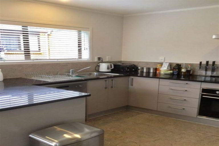 Photo of property in 1/112 Titirangi Road, New Lynn, Auckland, 0600