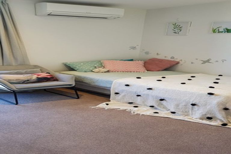 Photo of property in 14 Cochrane Road, Hobsonville, Auckland, 0616