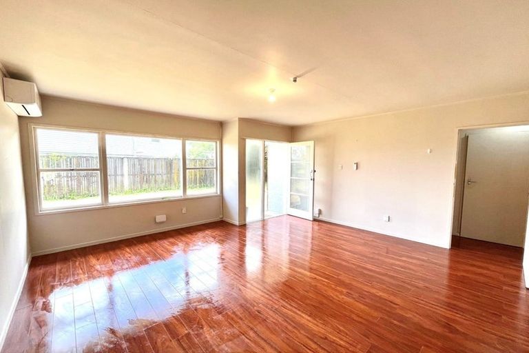 Photo of property in 2/1 Snell Place, Pakuranga, Auckland, 2010