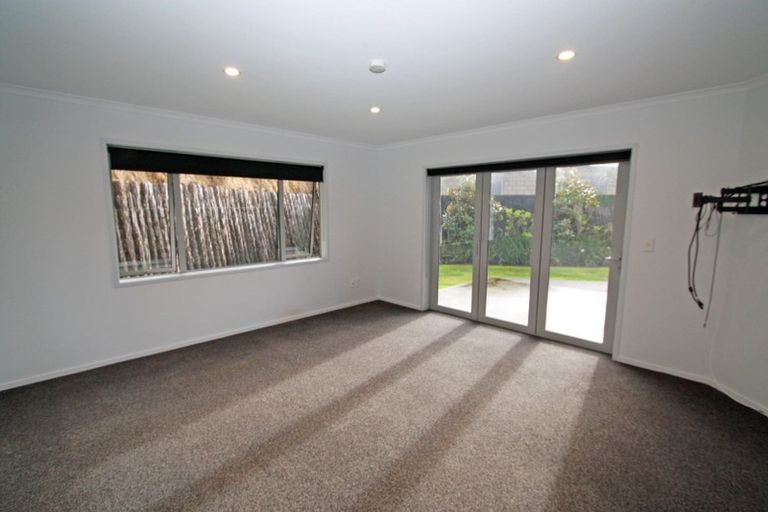 Photo of property in 16e Cyrus Street, Whalers Gate, New Plymouth, 4310