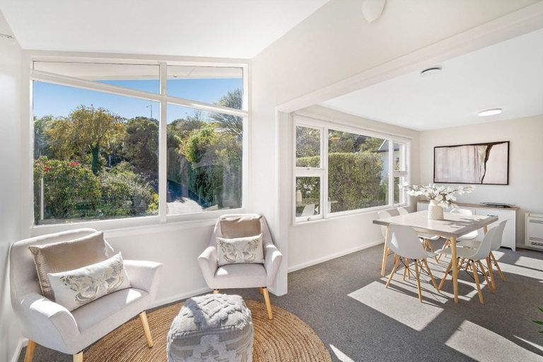 Photo of property in 136 Dyers Pass Road, Cashmere, Christchurch, 8022