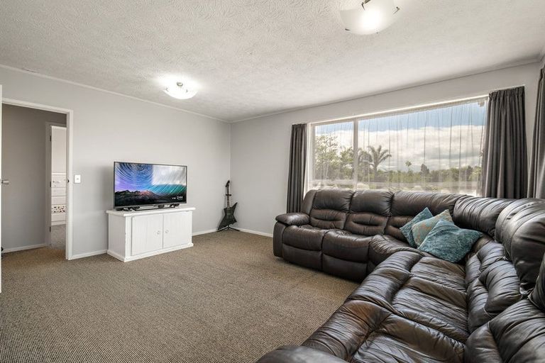 Photo of property in 4 Leaming Place, Clarks Beach, 2122