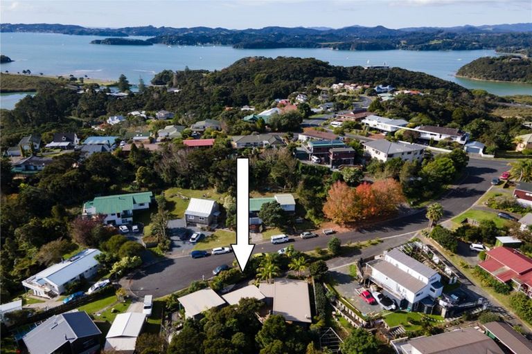 Photo of property in 17 Taumata Close, Paihia, 0200