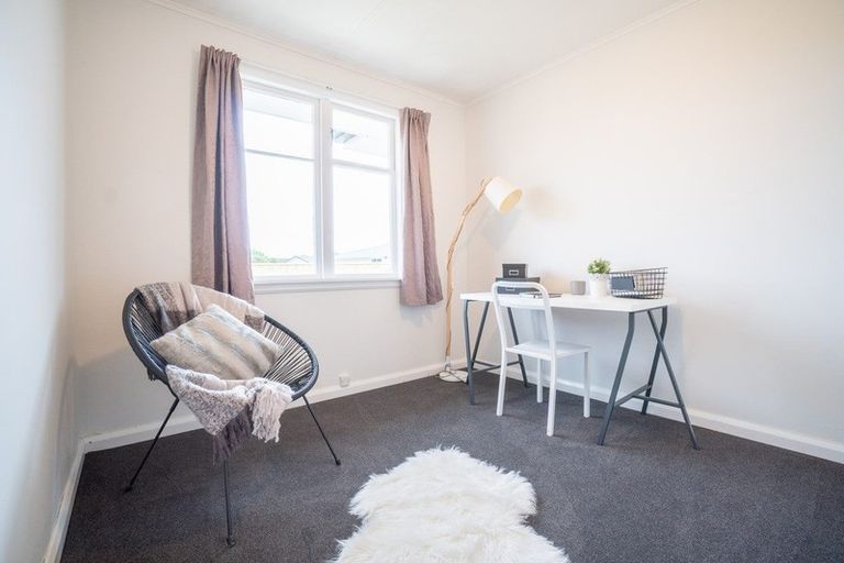 Photo of property in 22c Roberts Line, Kelvin Grove, Palmerston North, 4414
