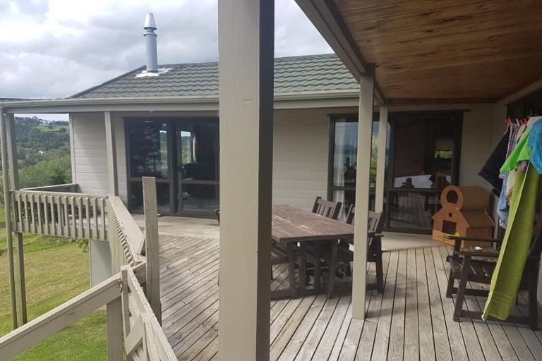 Photo of property in 71 Manganese Point Road, Tamaterau, Whangarei, 0174