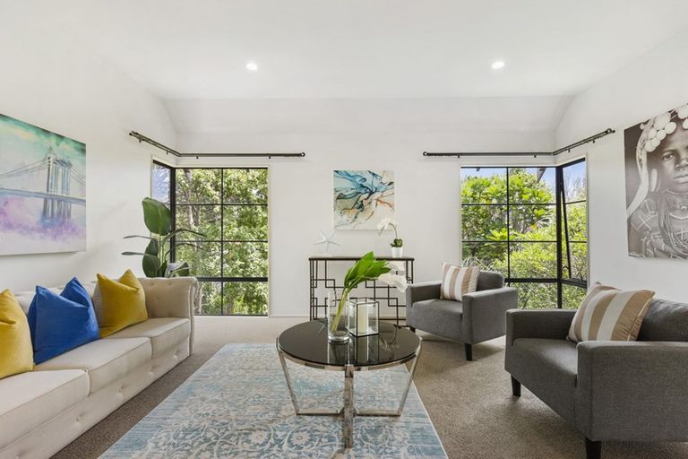 Photo of property in 18 Bushglen Court, Browns Bay, Auckland, 0630