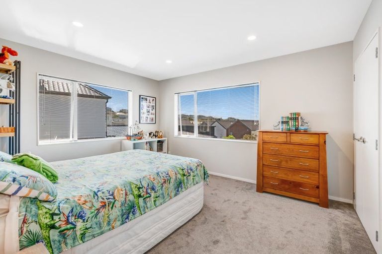 Photo of property in 68 Colonial Drive, Silverdale, 0932