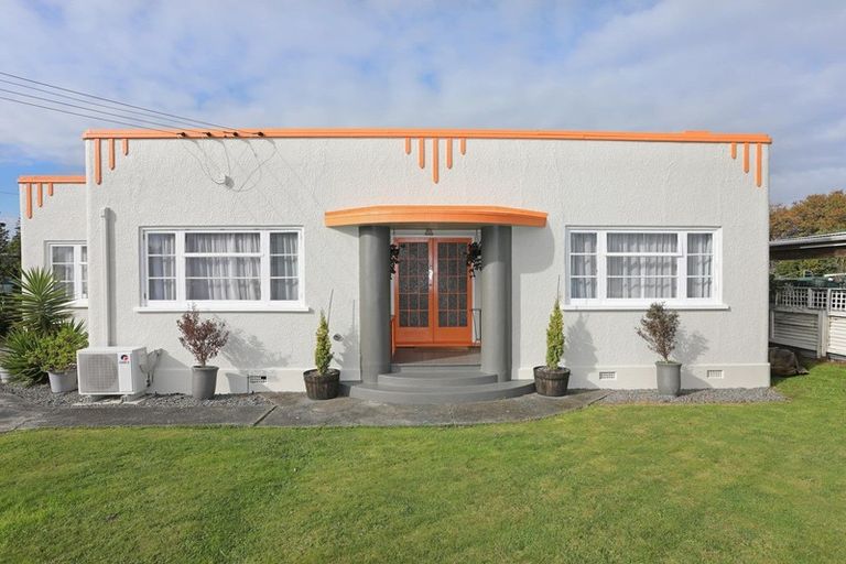 Photo of property in 61 Skerman Street, Marton, 4710