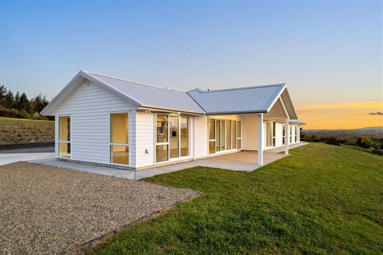 Photo of property in 409 Old North Road, Kumeu, 0892