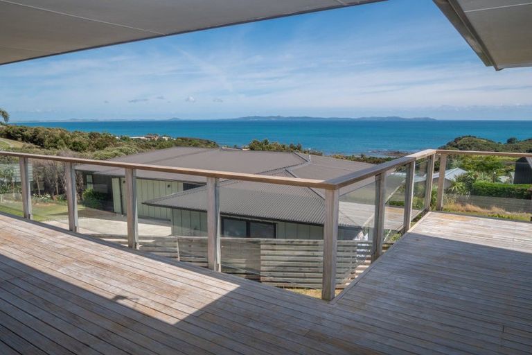 Photo of property in 20 Eagles Way, Cable Bay, 0420