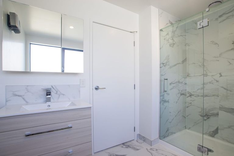 Photo of property in 5/41 Kervil Avenue, Te Atatu Peninsula, Auckland, 0610