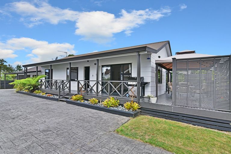Photo of property in 3 Sunningdale Street, Wattle Downs, Auckland, 2103