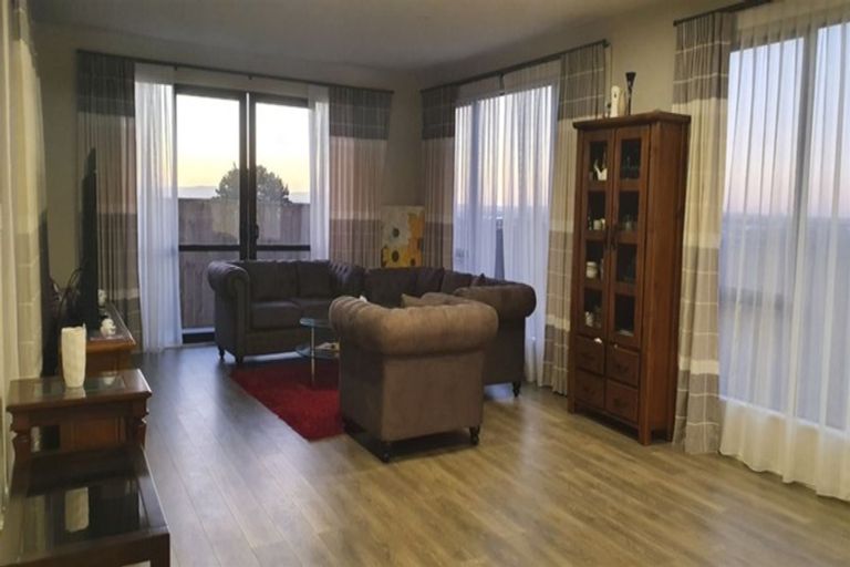 Photo of property in 319 Flat Bush School Road, Flat Bush, Auckland, 2019