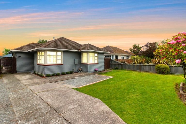 Photo of property in 68 Racecourse Road, Sockburn, Christchurch, 8042