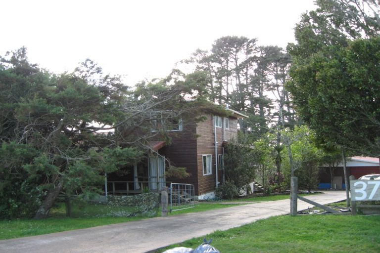 Photo of property in 37 Amreins Road, Waitakere, Henderson, 0782