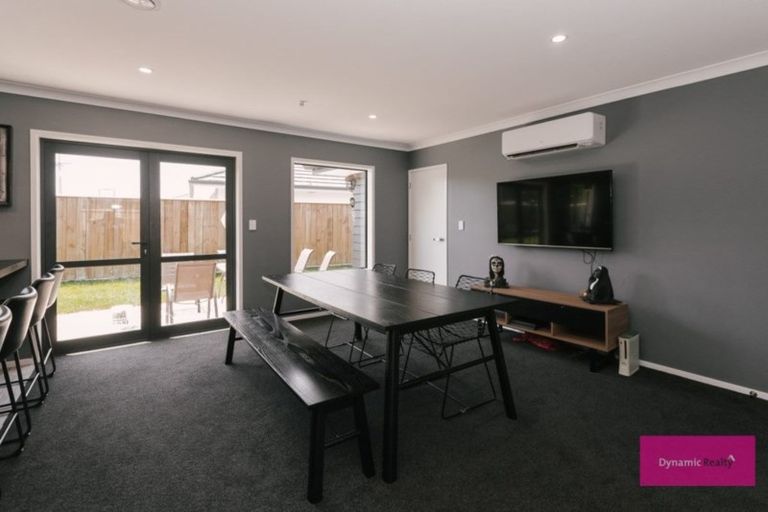 Photo of property in 8 Butler Place, Fitzherbert, Palmerston North, 4410