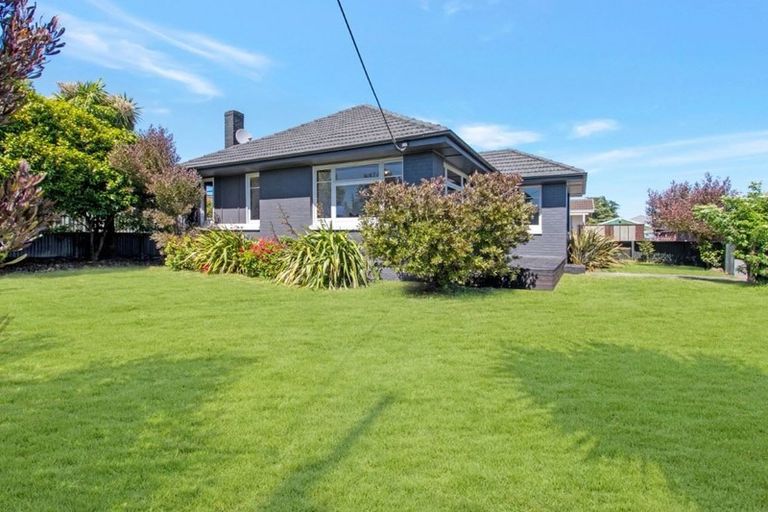 Photo of property in 11 Craven Street, Sockburn, Christchurch, 8042