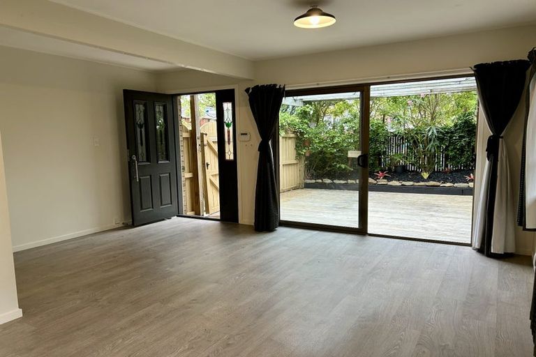 Photo of property in 2/36 Pakira Avenue, Glendene, Auckland, 0602