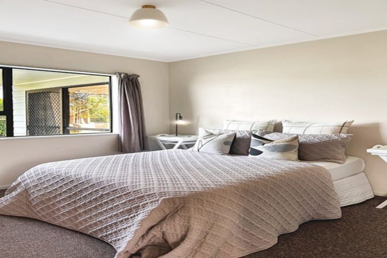 Photo of property in 1 Perry Crescent, Greenmeadows, Napier, 4112