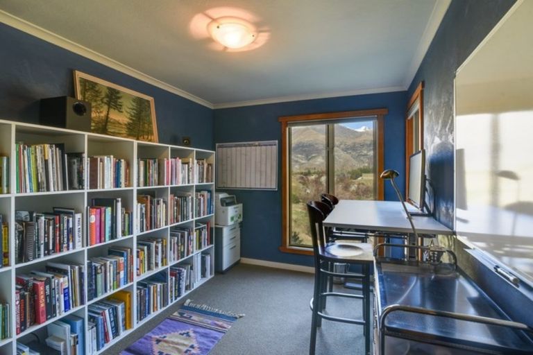 Photo of property in 11 Rapley Close, Arrow Junction, Queenstown, 9371