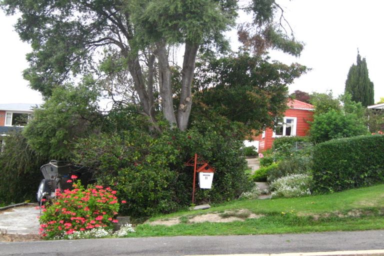 Photo of property in 11 Centennial Road, Fairfield, Dunedin, 9018