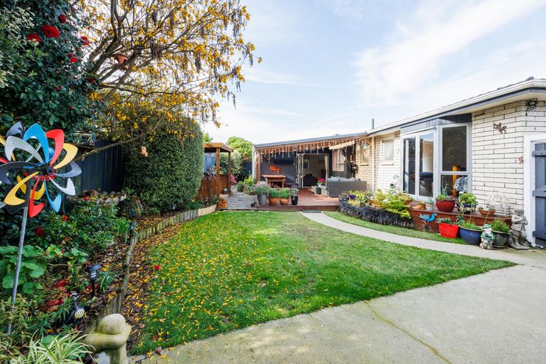 Photo of property in 3 Geraldine Crescent, Cloverlea, Palmerston North, 4412