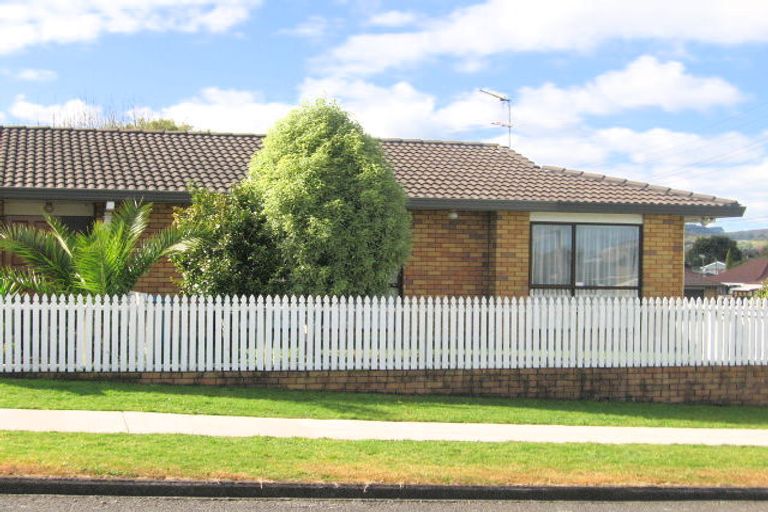 Photo of property in 1a View Road, Papakura, 2110