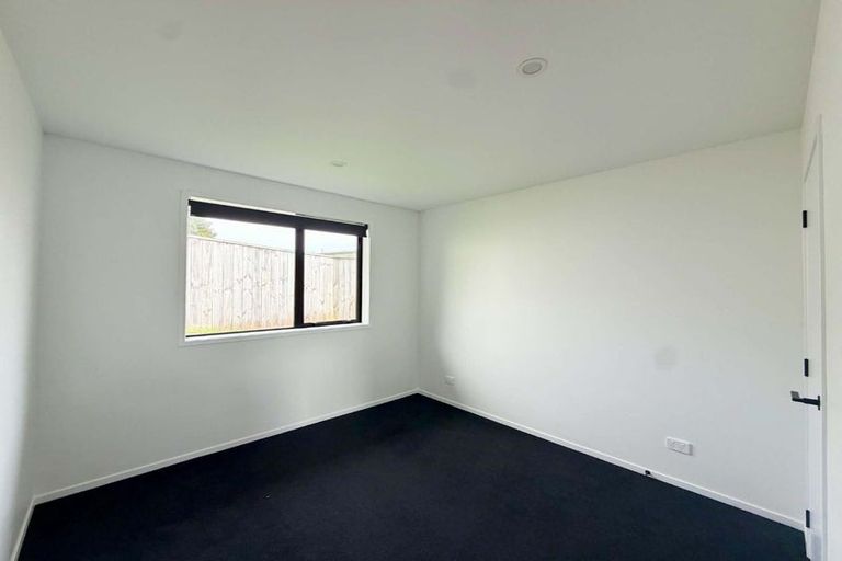 Photo of property in 6 Banks Street, Marfell, New Plymouth, 4310