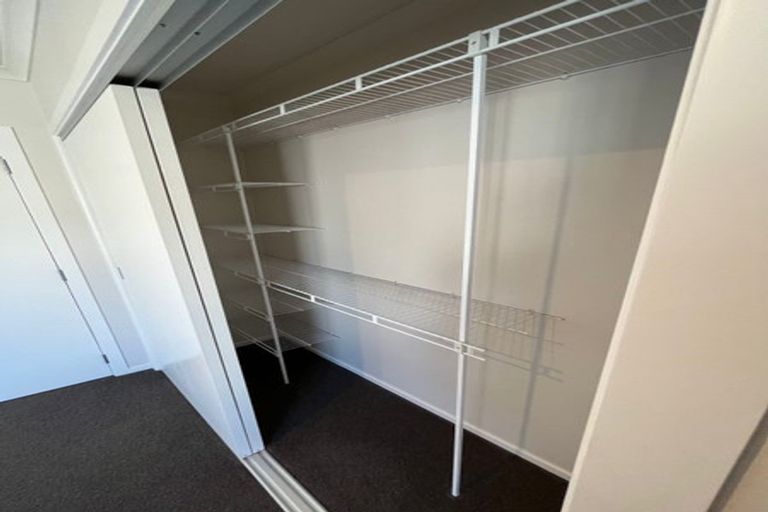 Photo of property in 16 Uku Lane, Hobsonville, Auckland, 0616