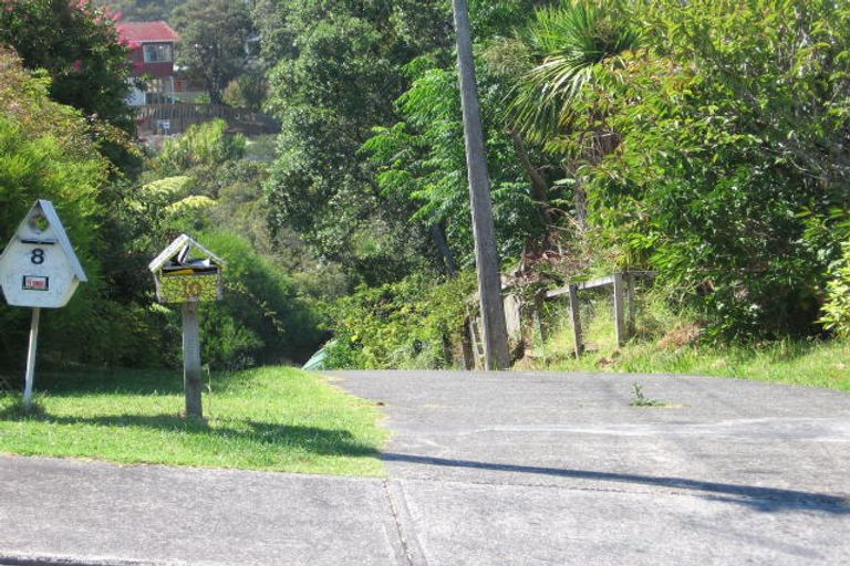 Photo of property in 10 Limmer Place, Browns Bay, Auckland, 0632