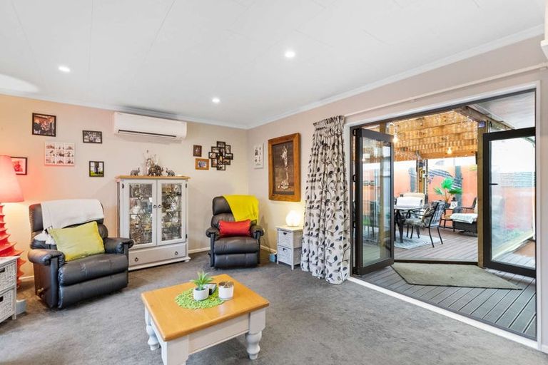 Photo of property in 4 Meadowbrook Drive, Cloverlea, Palmerston North, 4412