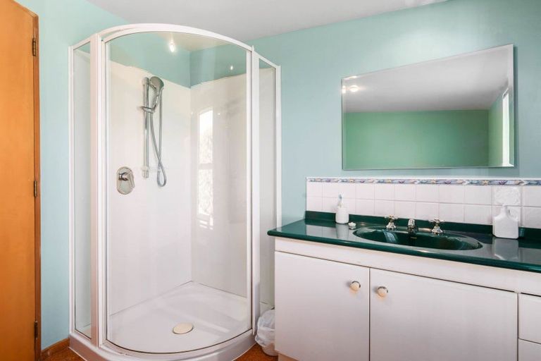 Photo of property in 10 Cherry Court, Wanaka, 9305